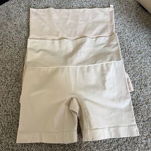 2 pairs Spanx plus size everyday shaping mid thigh short